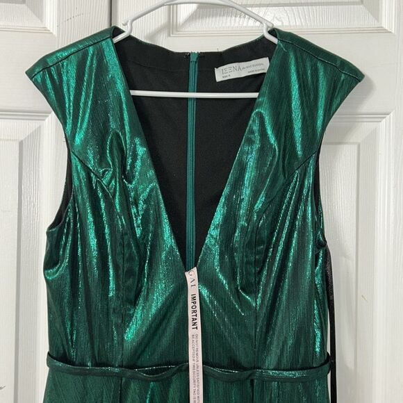 Mac Duggal Green Deep V-neckline Metallic Maxi Dress/Gown(Size 8) - Picture 8 of 11